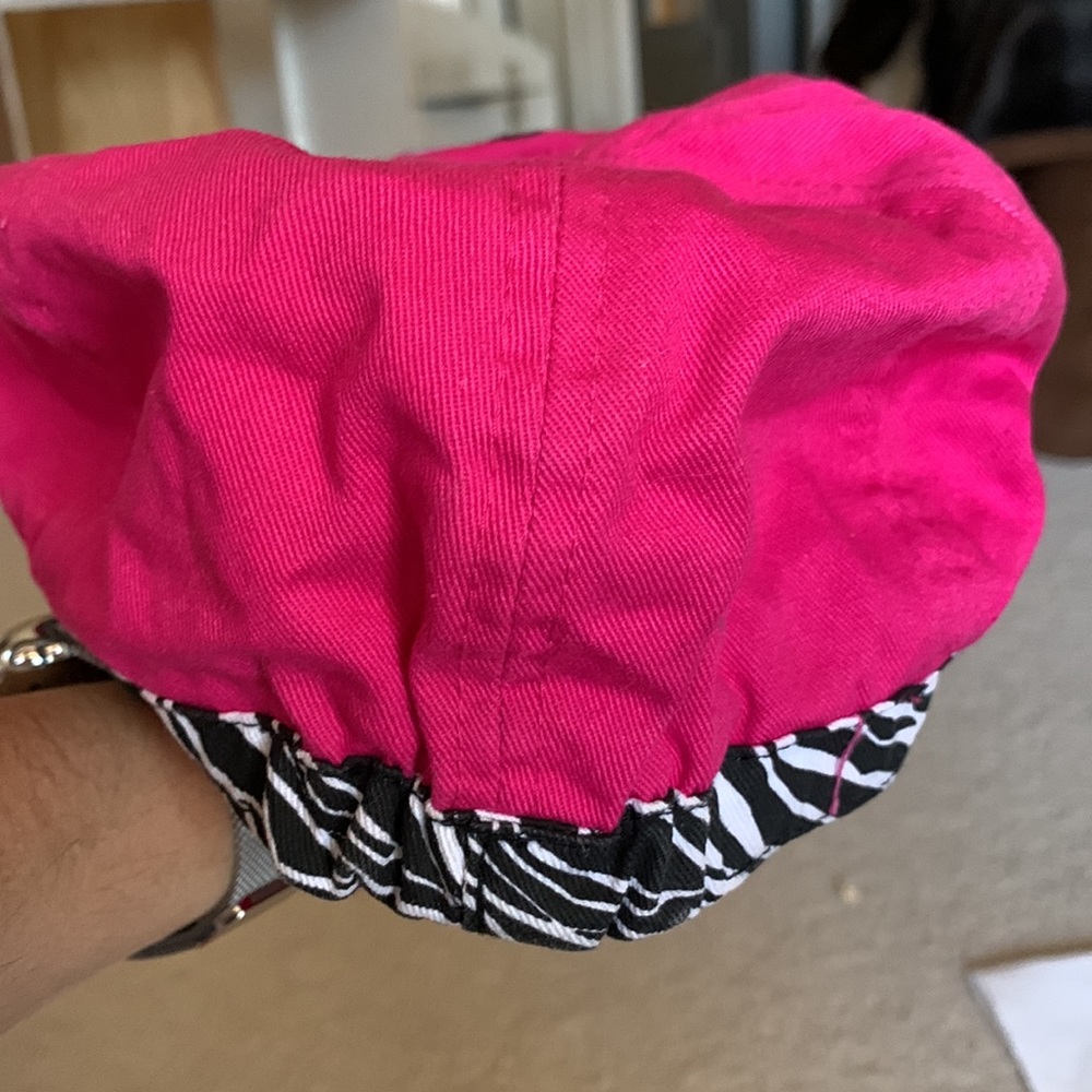Hello kitty hat - Picture 3 of 4